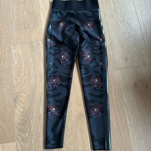 Ultracor Camo black/Grey red Floral metallic side stripe Small